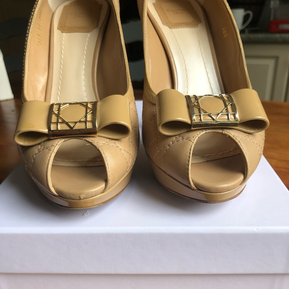 Christian Dior Cannage Peep Show Quilted Heels - Picture 4 of 10